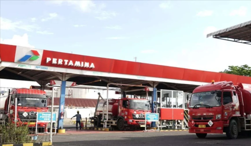 PT Pertamina menaikkan harga BBM non-subsidi